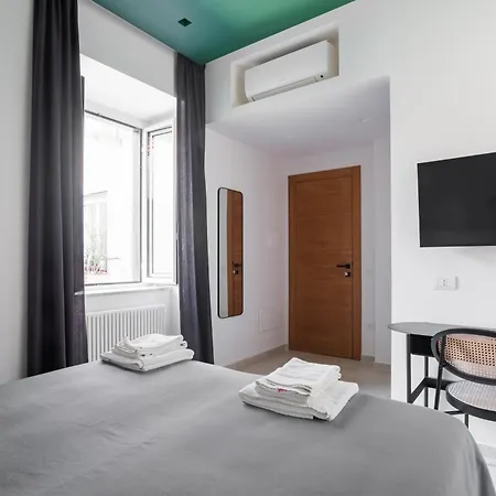 Weaver By Dimorra Napoli