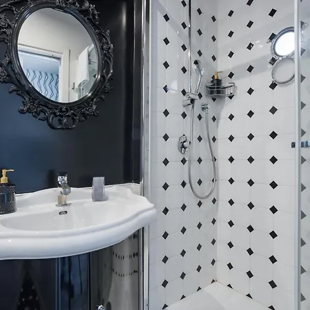 Weaver By Dimorra Aparthotel