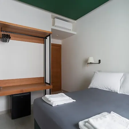 Weaver By Dimorra 3* Naples